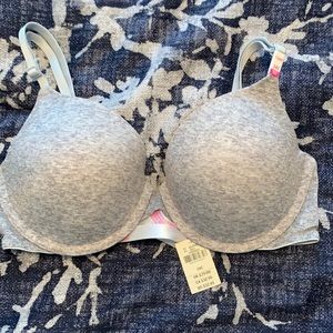 Victoria Secret Wear Everywhere T-Shirt Bra
